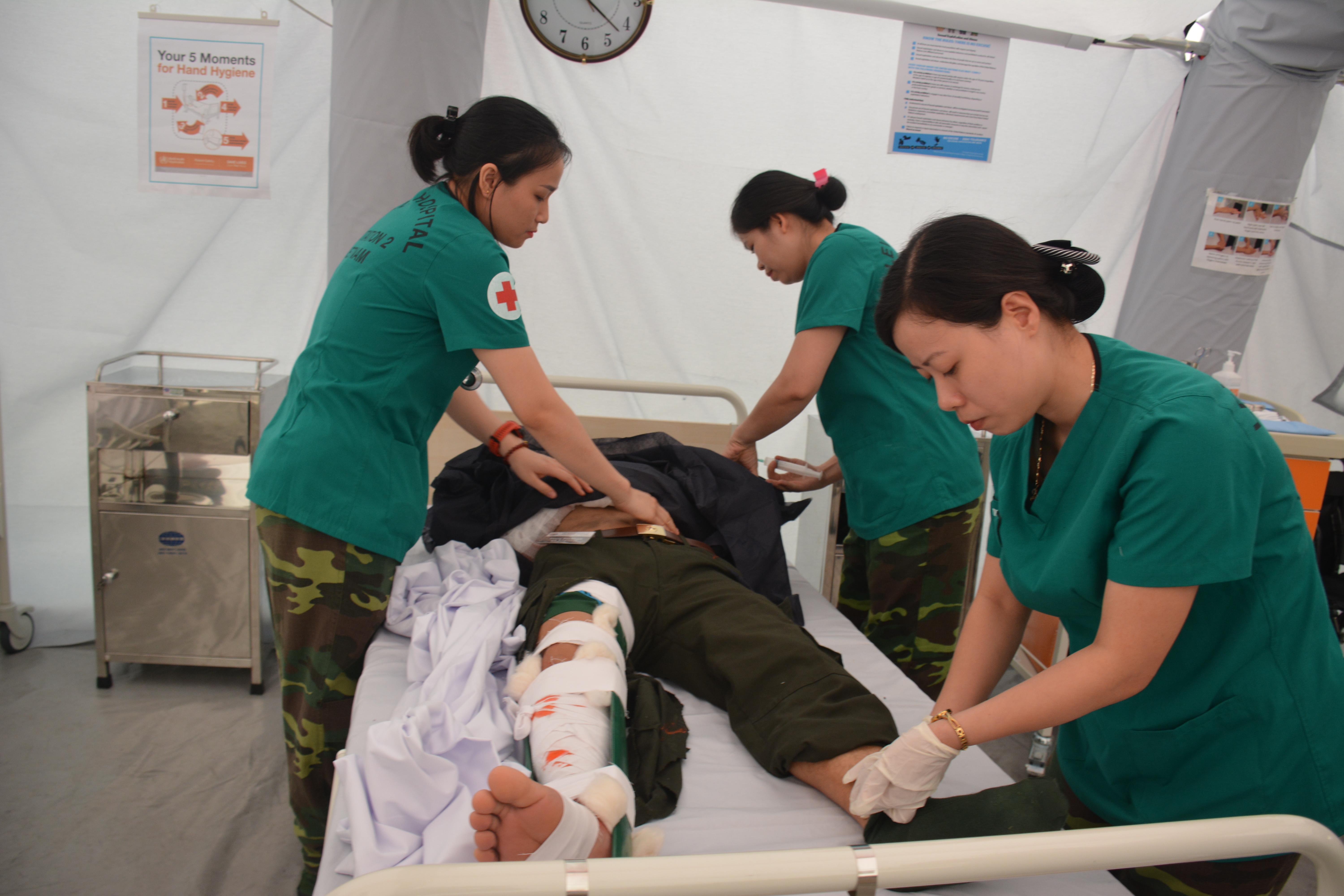 Những nữ bác sĩ quân y mang sứ mệnh hòa bình